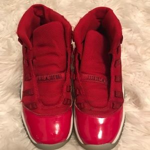 Jordan Retro 11s (Grade School)